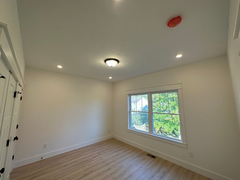 Building Photo - 3525 S Wickens St