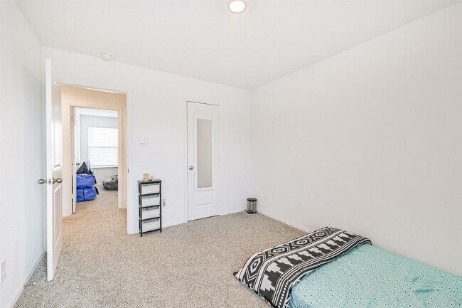 Building Photo - 14793 Hazel Br Dr
