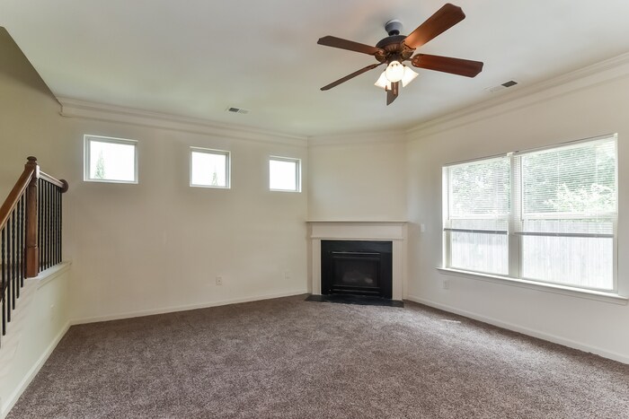 Building Photo - 1479 Wilford Dr NE