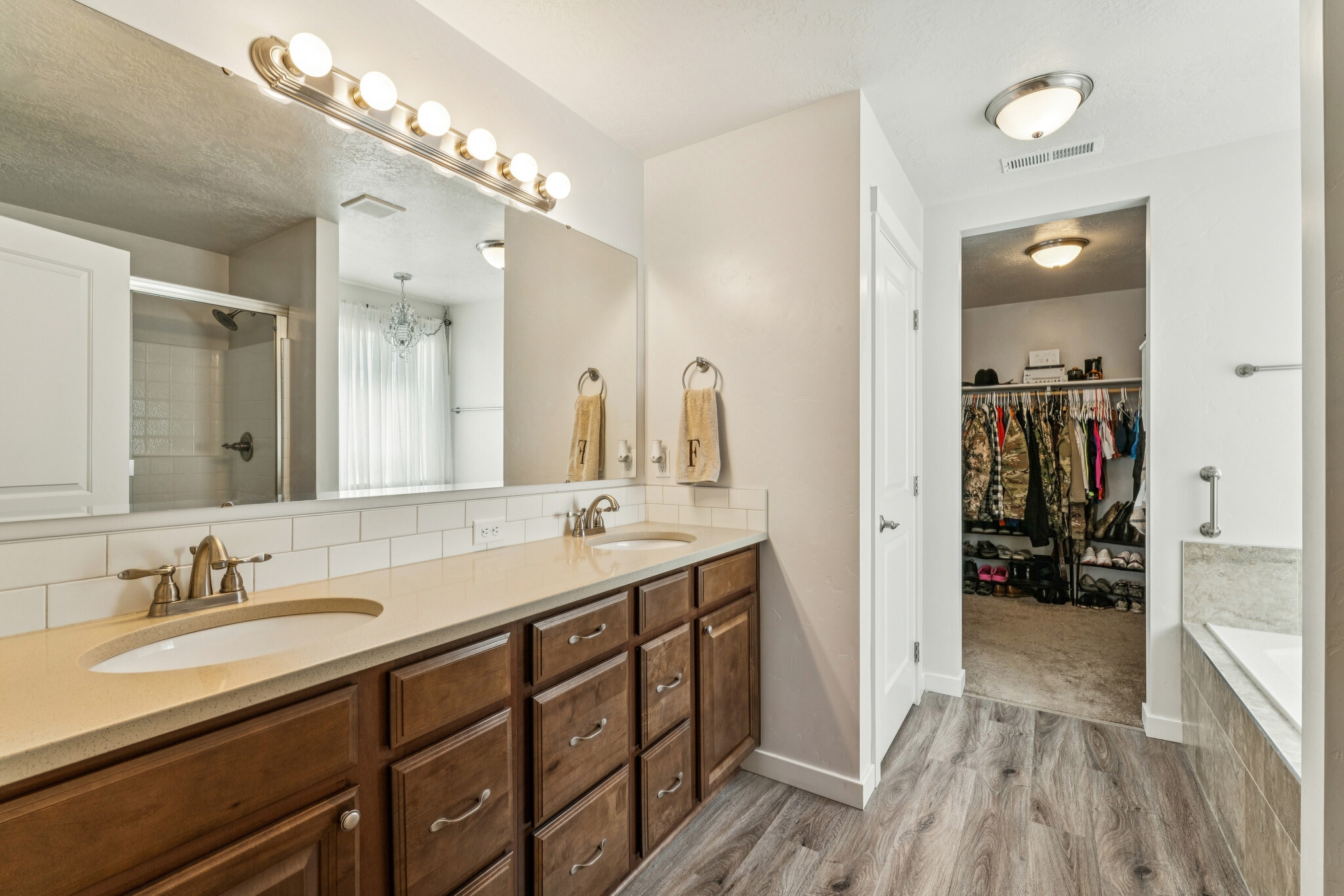 Building Photo - 4233 N Price Ave