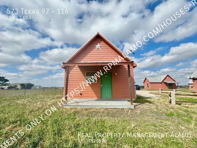 Primary Photo - AVAILABLE NOW! Modern Cabin for Rent in Fl...