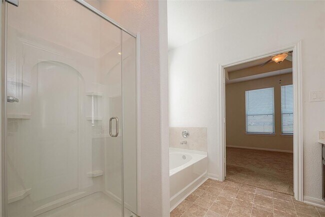 Building Photo - 14633 E Pine Heart Dr