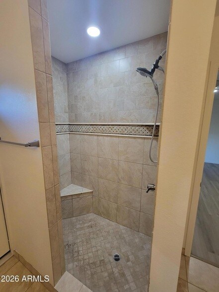 Building Photo - 6250 E Gelding Dr