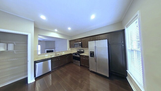 Building Photo - 5149 Manerdale Dr SE