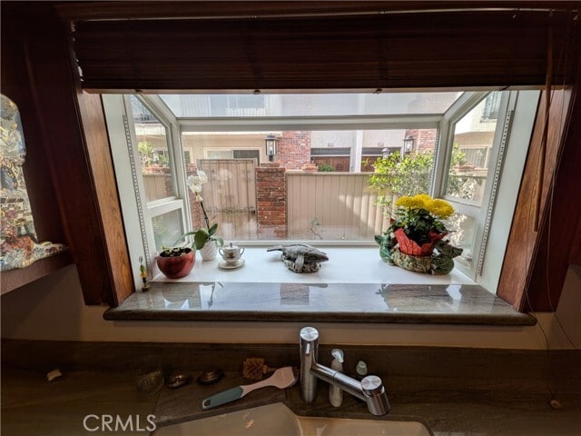 Building Photo - 1209 S Catalina Ave