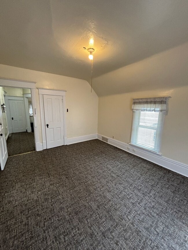 Building Photo - 326 Fowler St