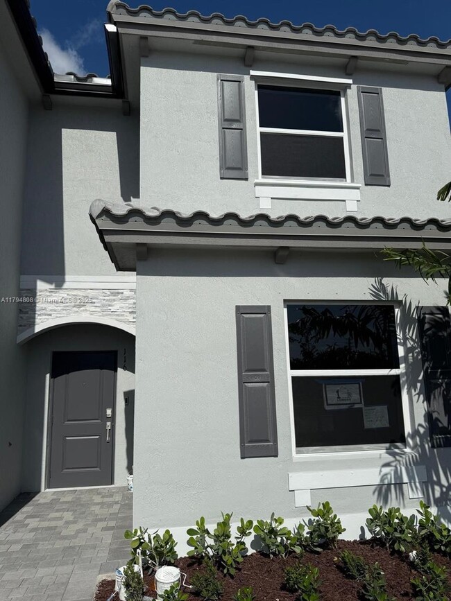 Primary Photo - 116 NW 11th Ct