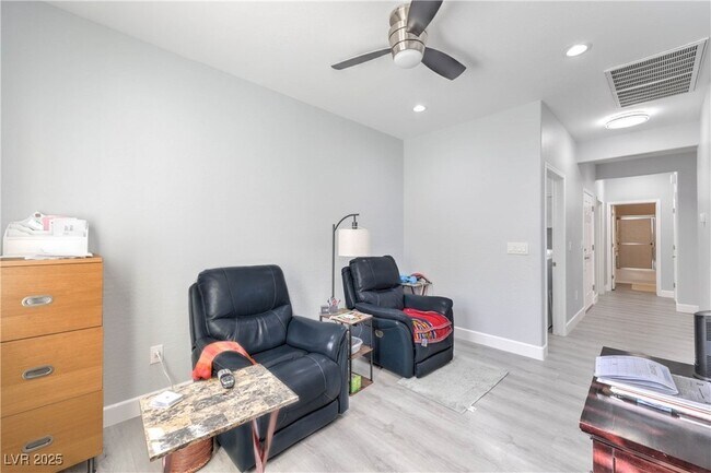 Building Photo - 2538 Venus Star St