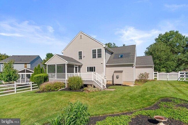 Building Photo - 4706 Bates Dr