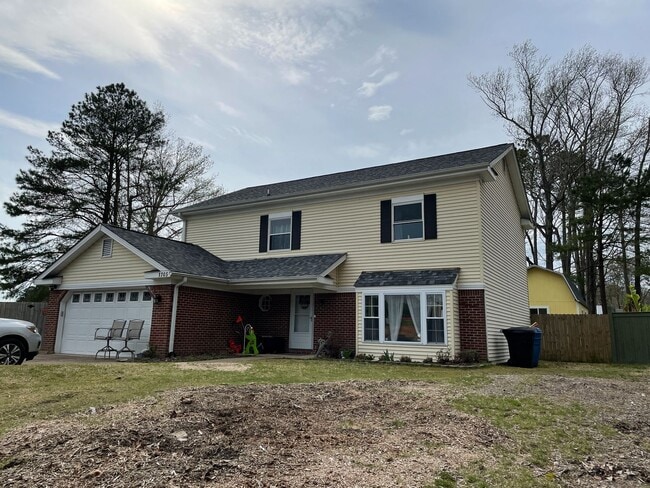 Primary Photo - 4 bedroom home in the Landstown area of Vi...