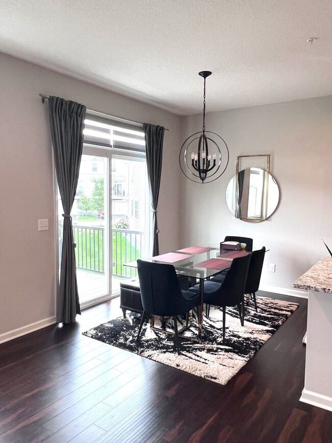 Building Photo - 8094 Evergreen Ln N