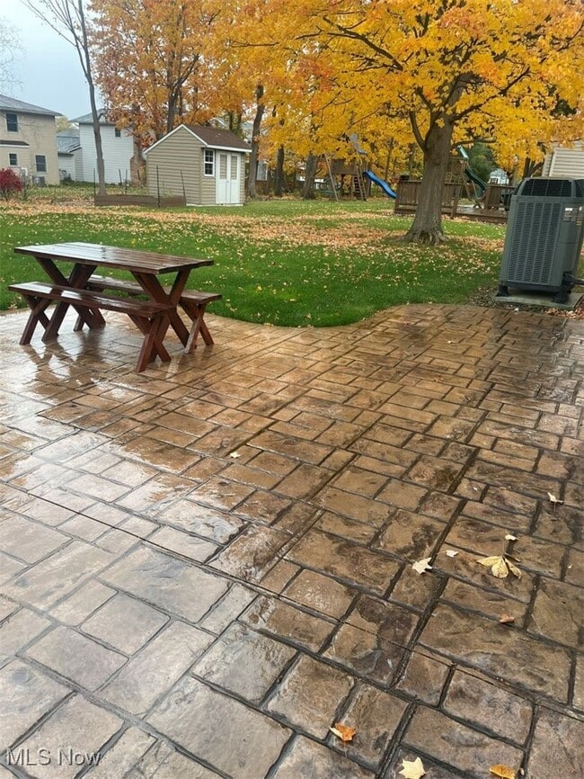 Building Photo - 14292 Trenton Ave