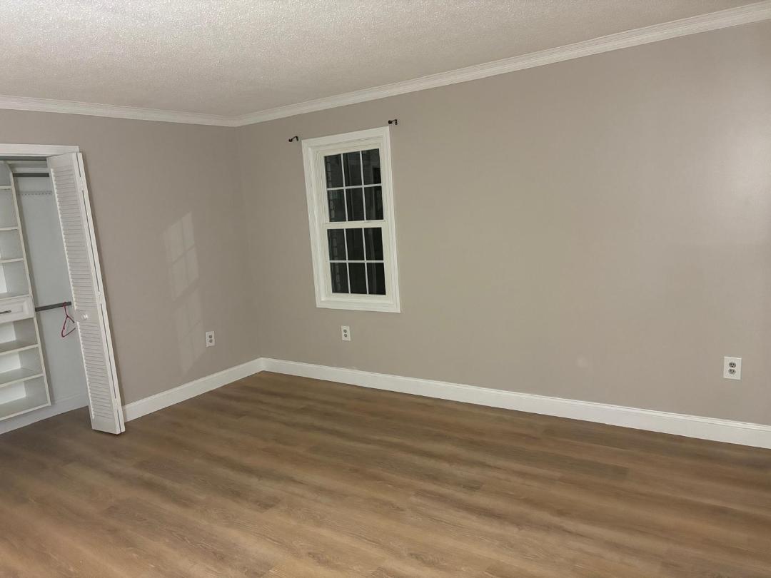 Building Photo - 24 Kenmar Dr
