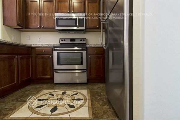 Building Photo - 9848 E Escondido Ave