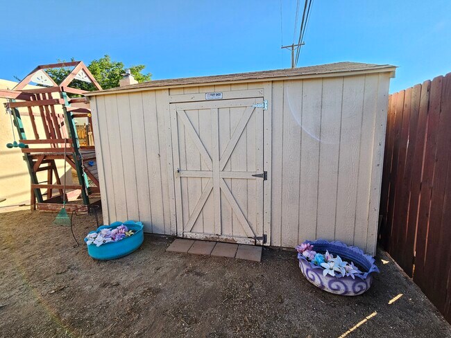 Backyard Shed - 10912 Woodland Ave NE