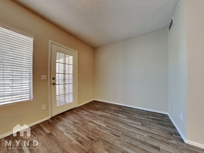 Building Photo - 7801 N 44th Dr