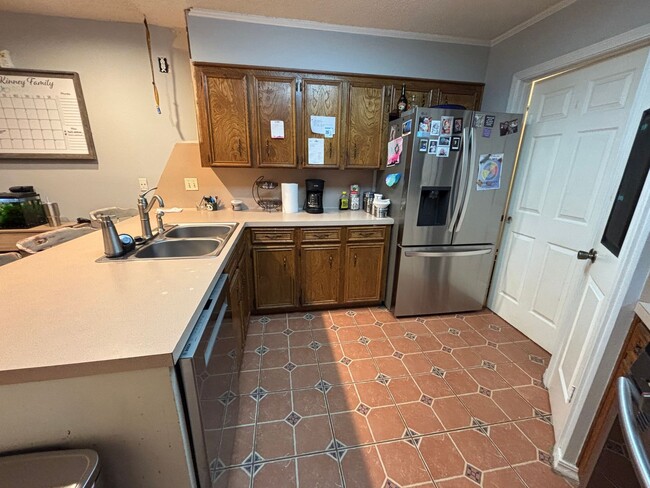 Building Photo - Rare Find in Haughton on double lot with H...