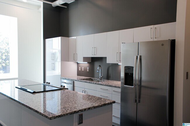 Building Photo - 1620 3rd Ave N