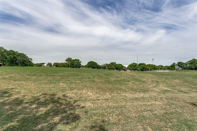 Building Photo - 2625 Royal Birkdale Dr