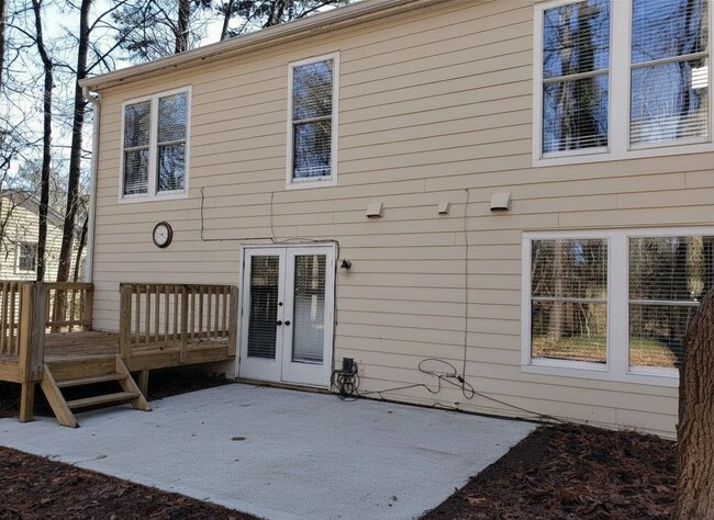 Building Photo - 4641 Hampton Chase