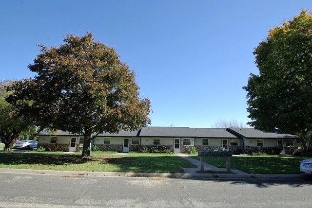 Primary Photo - Prairie View Apartments
