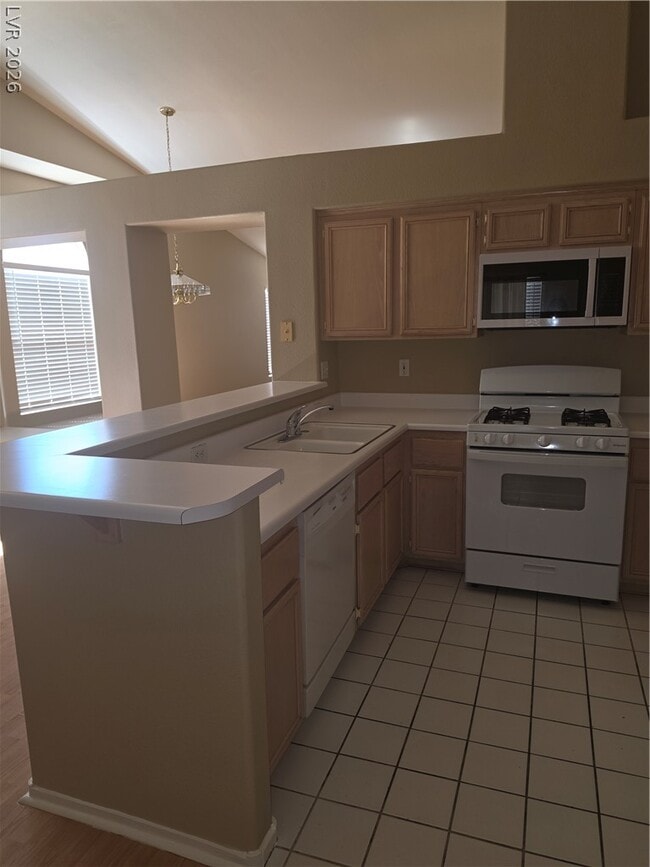 Building Photo - 9740 Panorama Cliff Dr