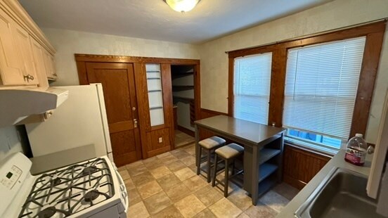 Building Photo - 6 Narragansett St