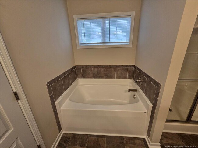 Building Photo - 2044 Stonewash Dr