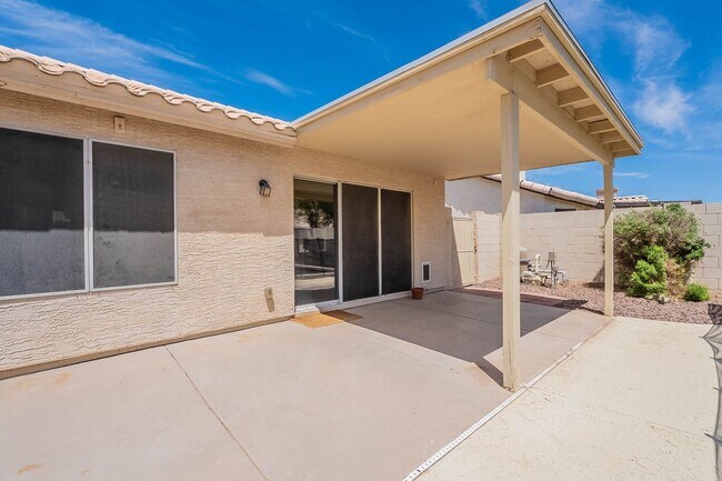 Building Photo - 5463 W Geronimo St