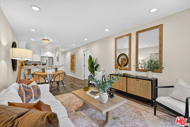 Building Photo - 1125 Pico Blvd