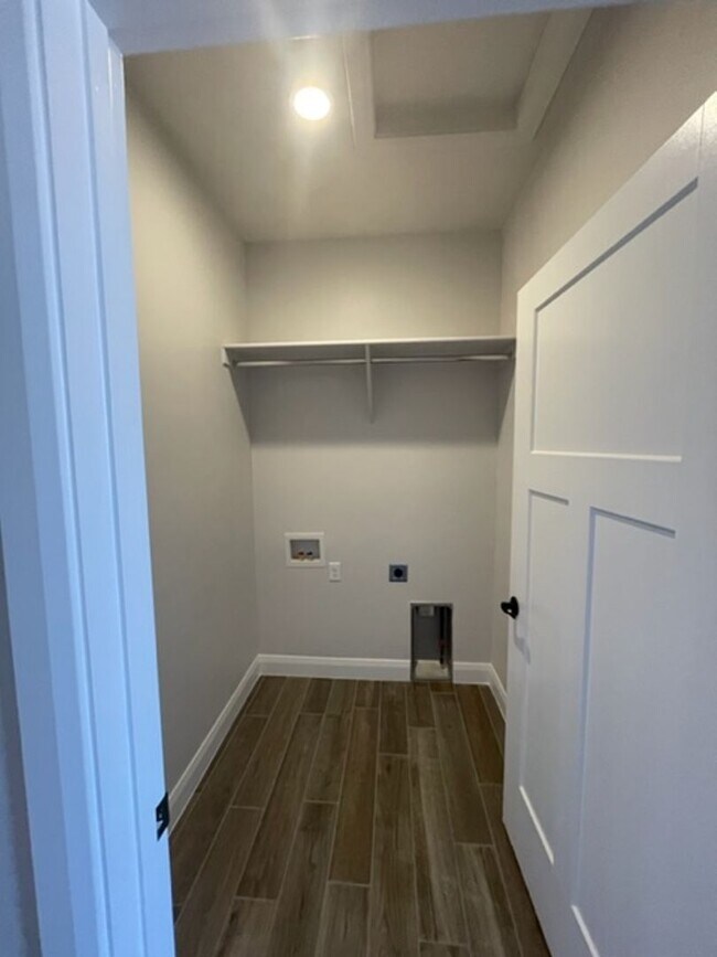Building Photo - 2446 S 630 W