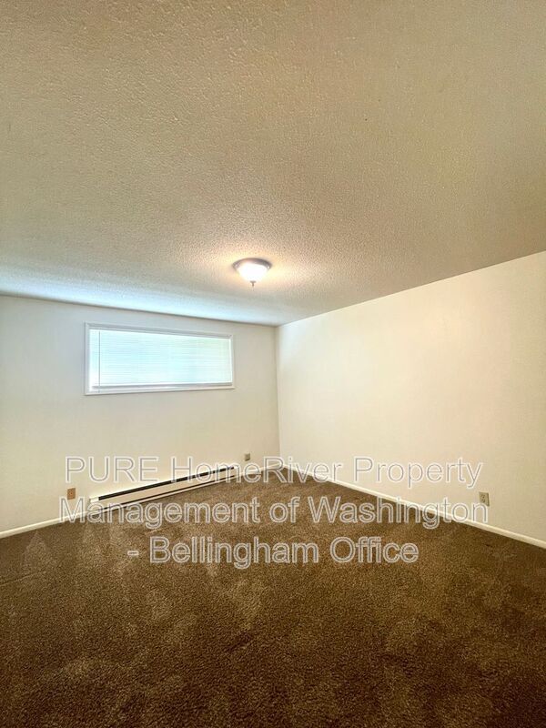 Building Photo - 625 N Garden St