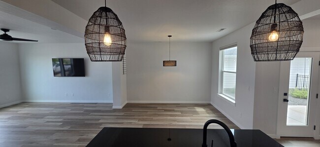 Building Photo - 7185 W Sugarwood St