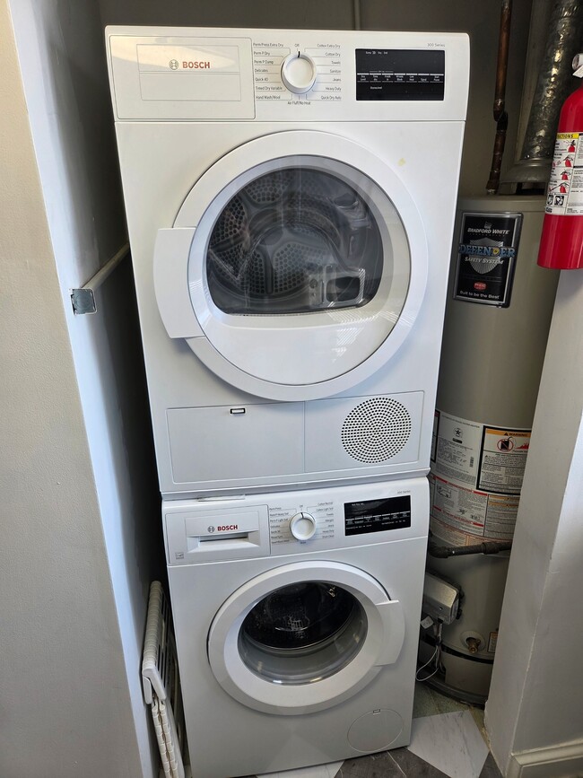 Building Photo - 2604 Tunlaw Rd NW