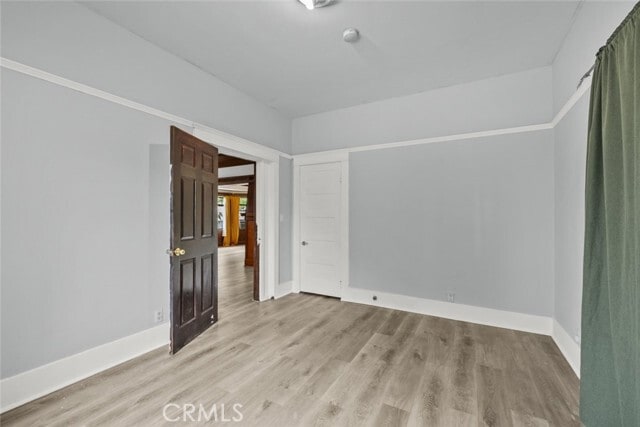 Building Photo - 1549 N Kingsley Dr