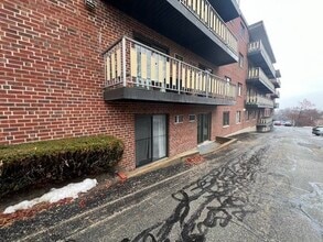 Building Photo - 100 Grandview Ave