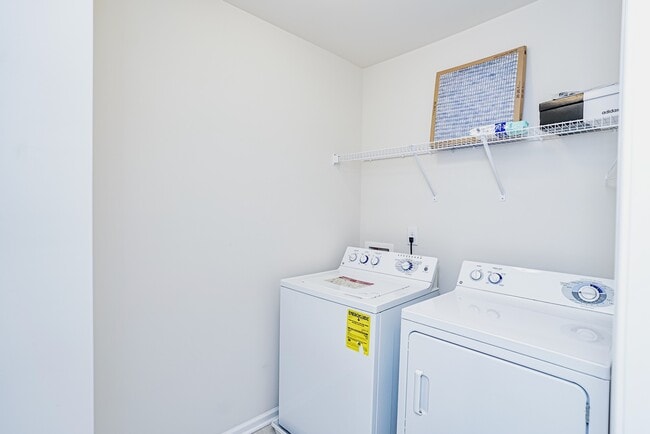 Building Photo - 716 Paxton Rose Dr