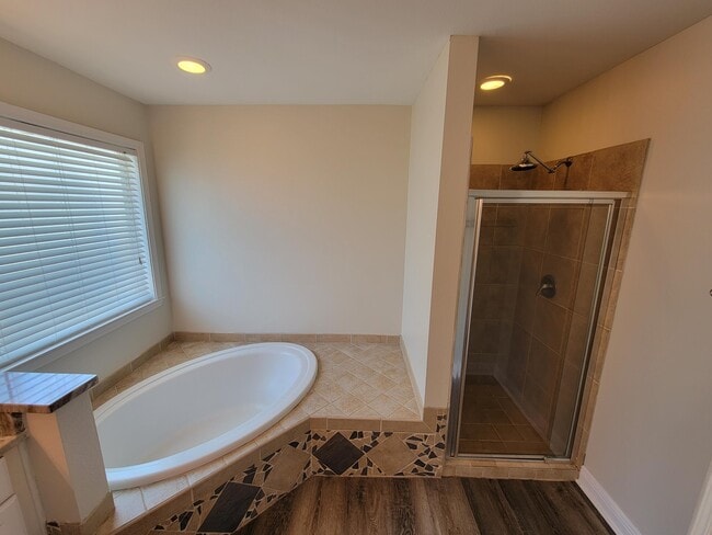 Building Photo - 3808 Saber Tooth Cir
