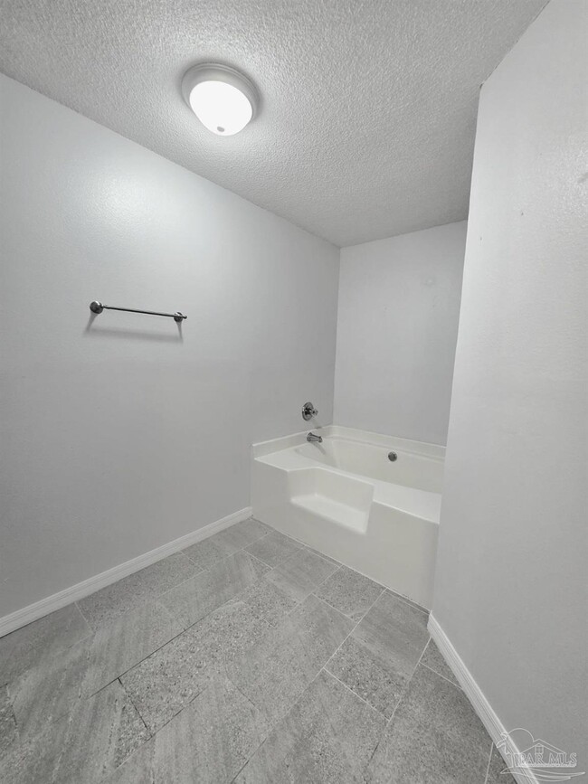 Building Photo - 4972 Genevive Ct