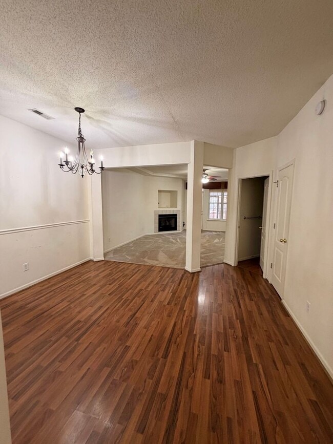 Building Photo - 606 Windbrook Cir