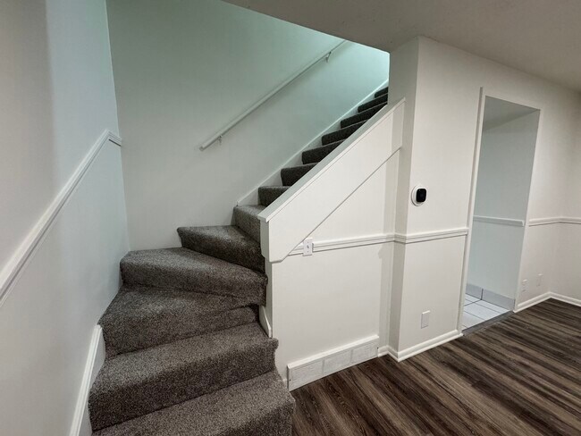 Building Photo - 459 N 400 E