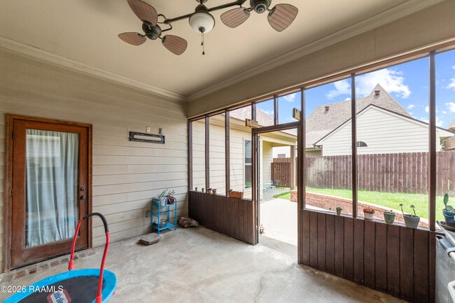 Building Photo - 126 Heathwood Dr