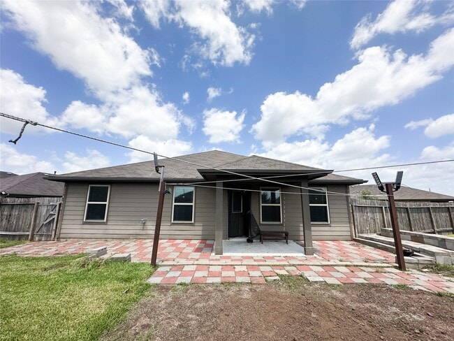 Building Photo - 1807 Brady Shores Dr