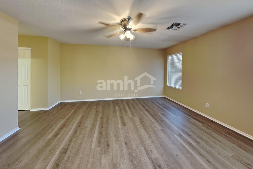 Building Photo - 360 E Atlas Cedar Pl