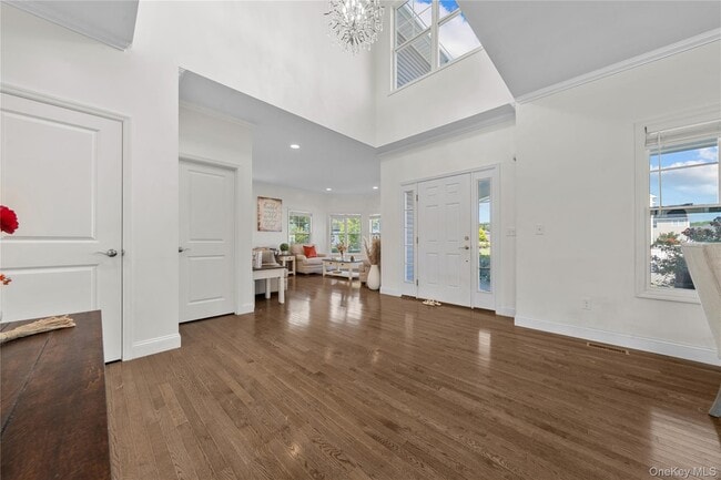 Building Photo - 27 Lilac Ln
