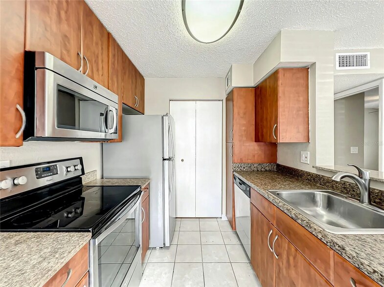 Building Photo - 11550 Westwood Blvd