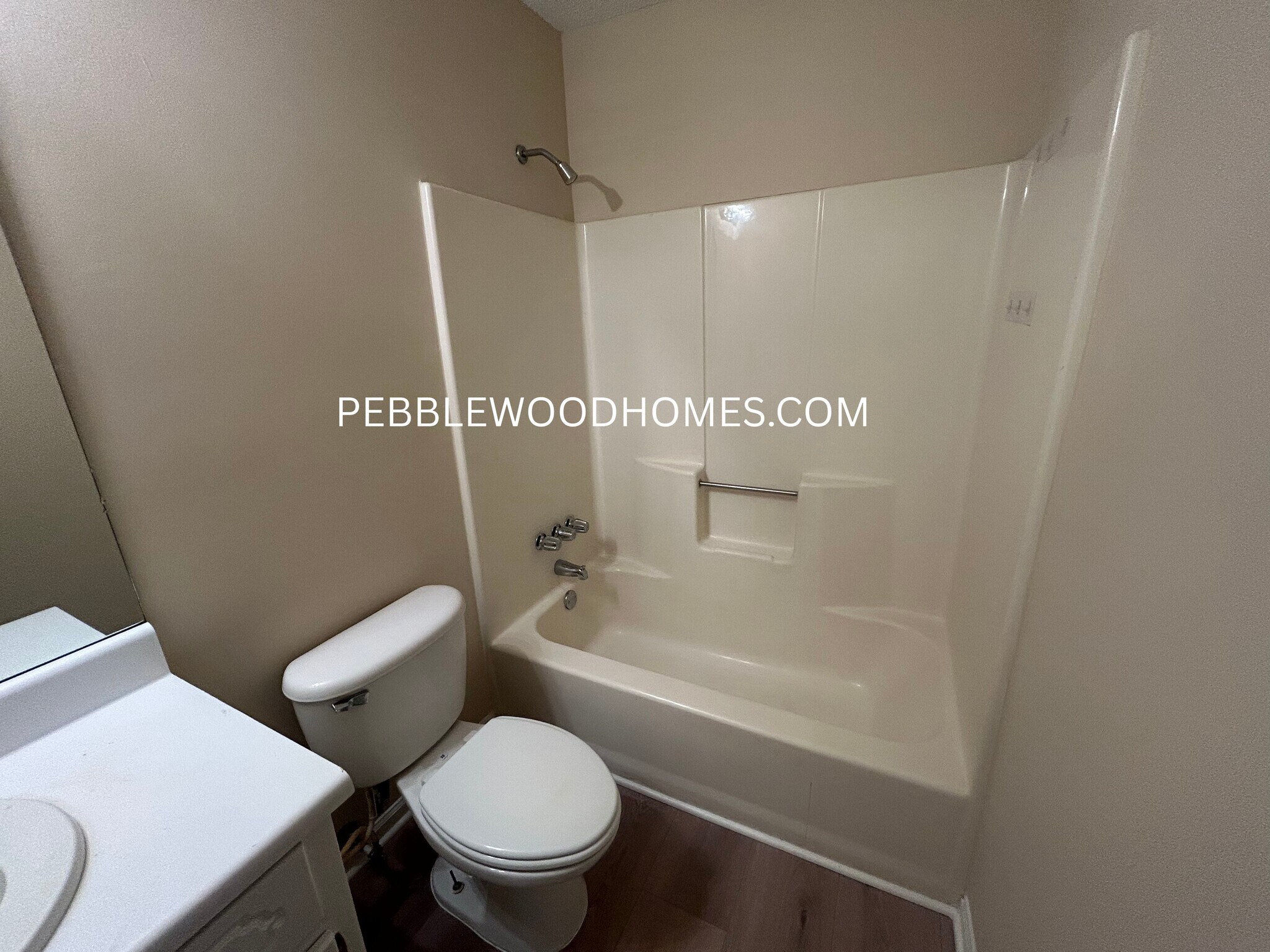 Building Photo - 2599 Candler Way SW