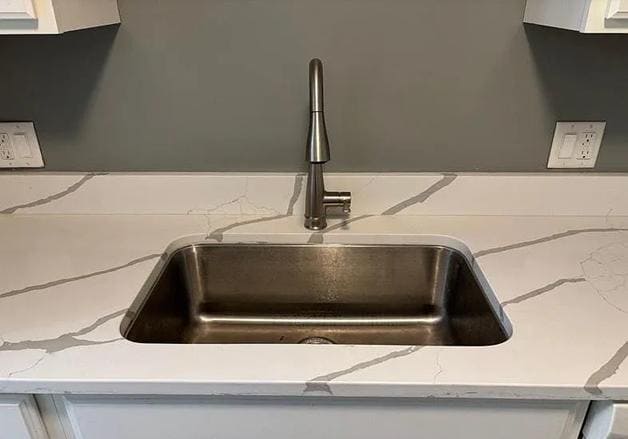 Building Photo - 120 Charter Oaks Dr