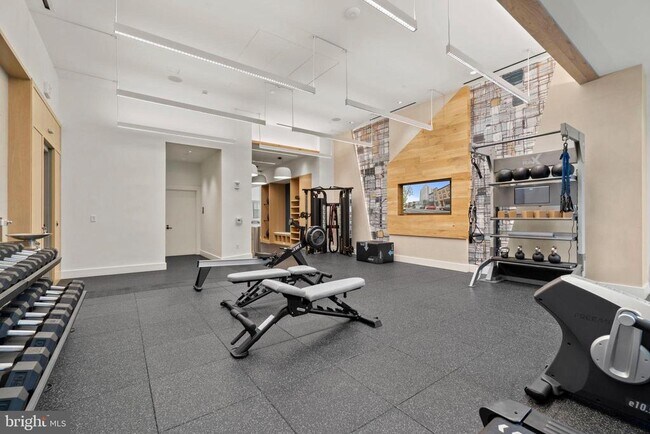 Building Photo - 925 N Fairfax St