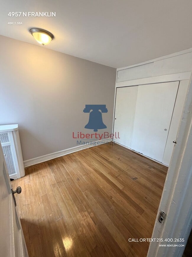 Building Photo - 4957 N Franklin St